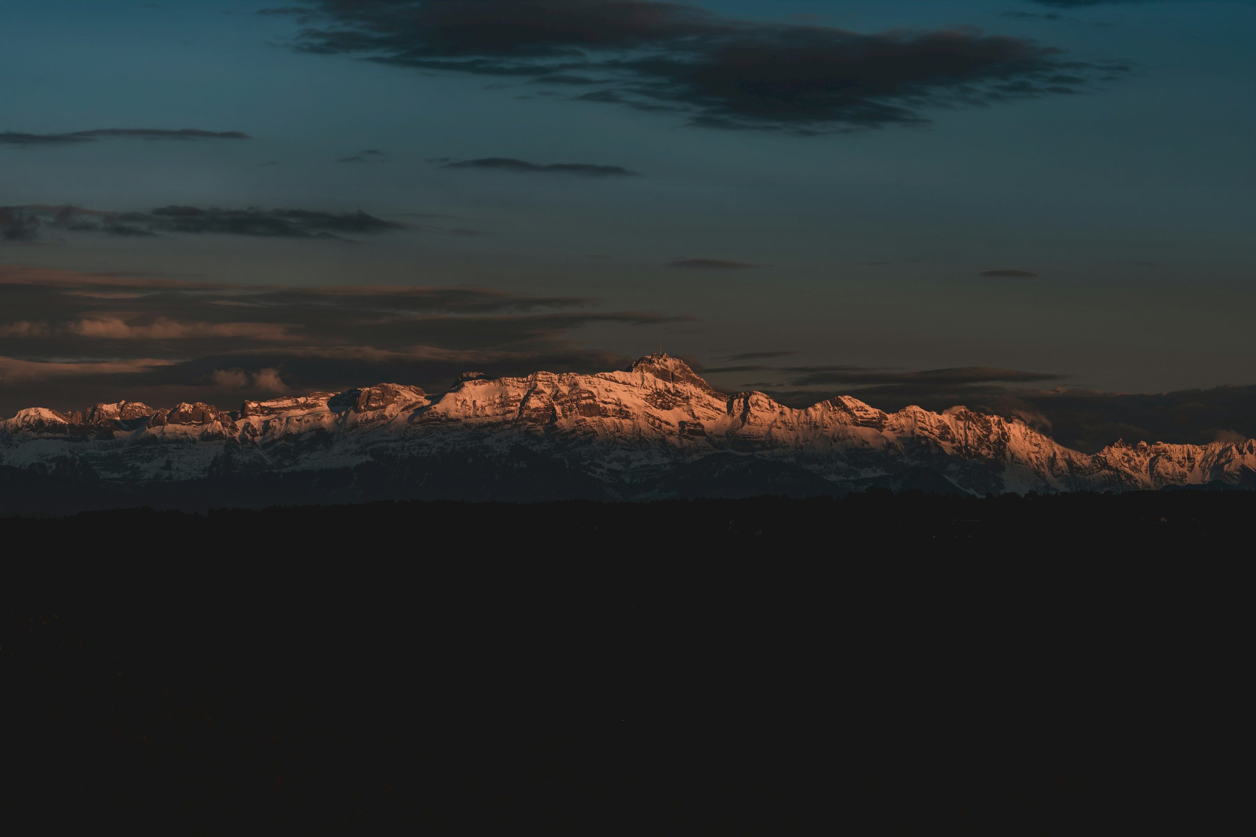 Ultra HD Wallpaper