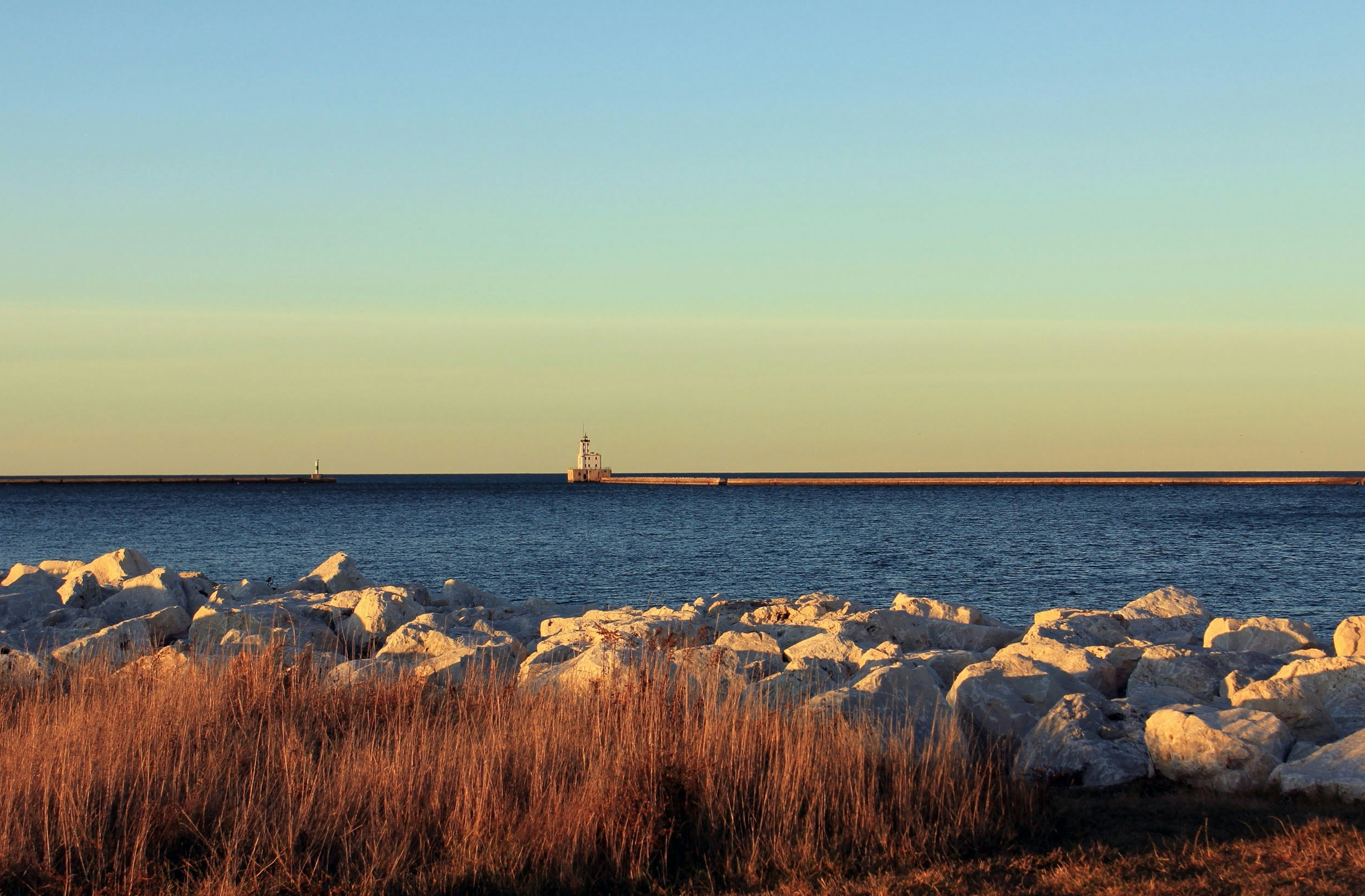 subtle plateau horizon