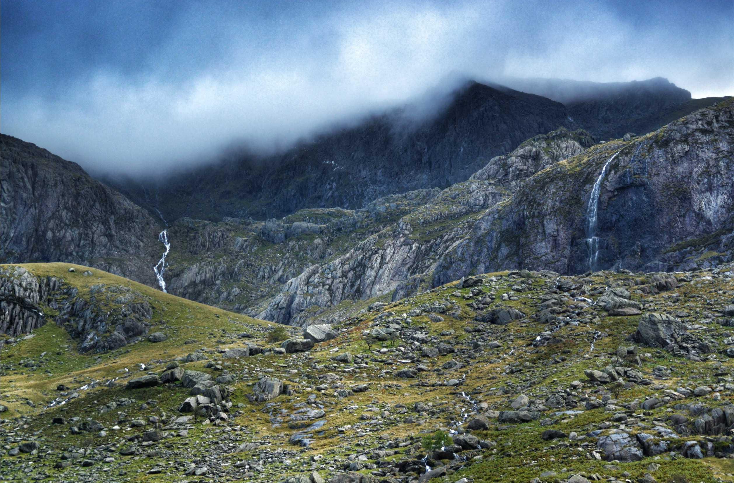 striking sweeping range