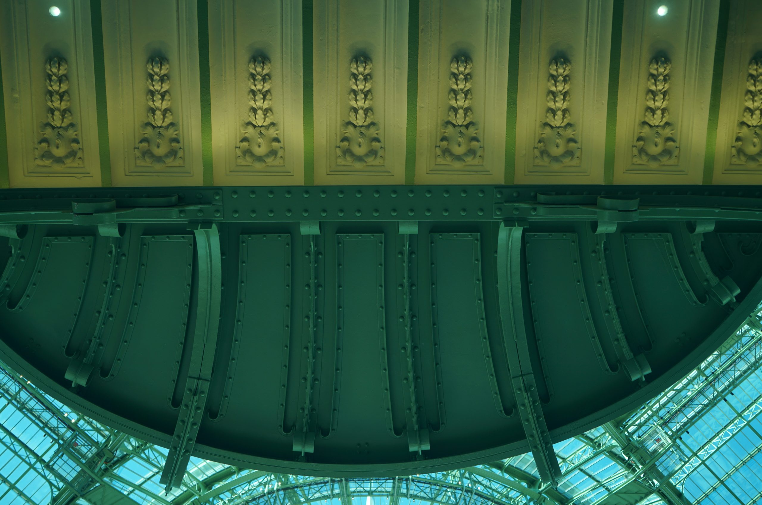 Majestic Curved Green Metal Ceiling